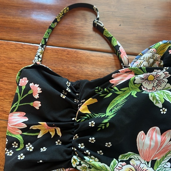 NWOT Black MAGII Swimsuit bikini top Size Medium Reversible - Picture 2 of 6